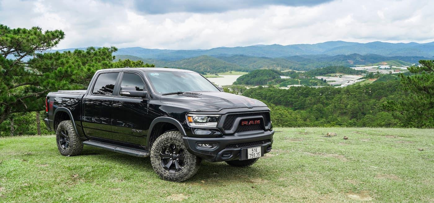 Nhận giá lăn bánh Jeep Ram 1500 Rebel